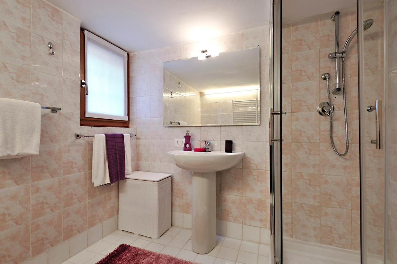 Rialto Deluxe Apartments Венеція Екстер'єр фото