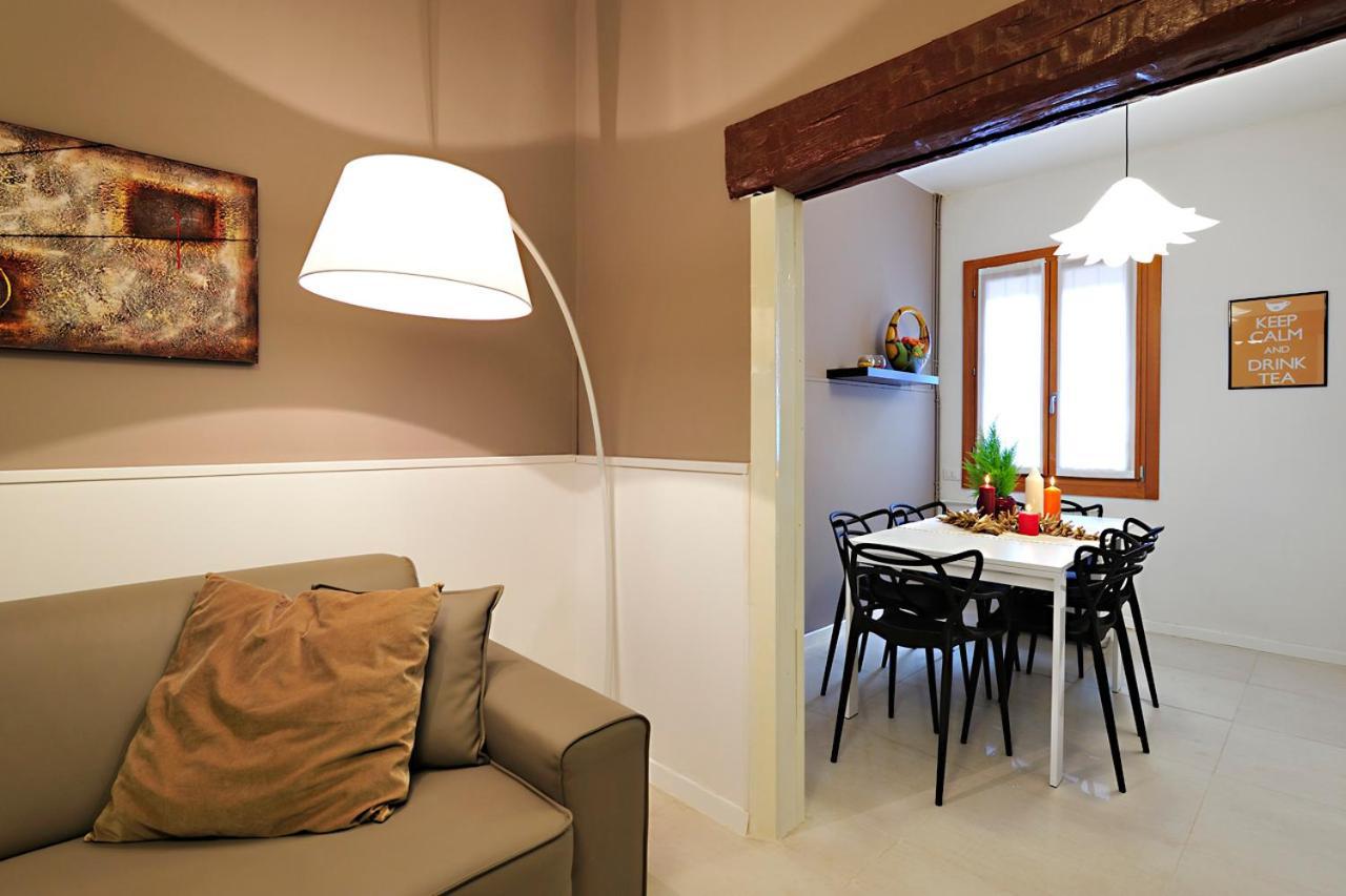 Rialto Deluxe Apartments Венеція Екстер'єр фото